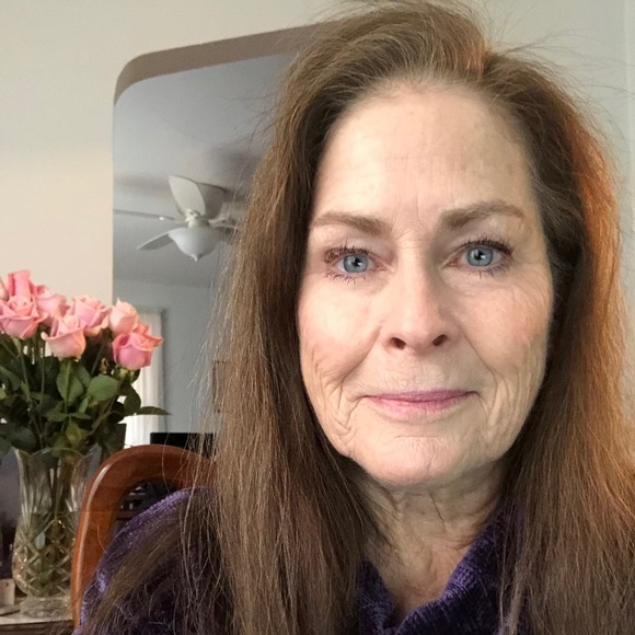 Meet your Posher, Beth - Picture 1 of 1